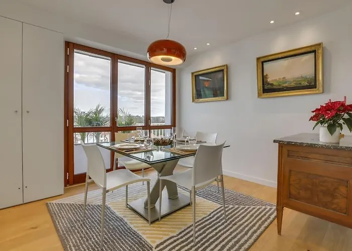 Auteuil - Lumineux Rénové Appartement